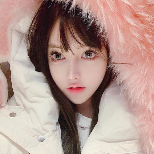 价值70万！90后女生抽中刘强东送的车