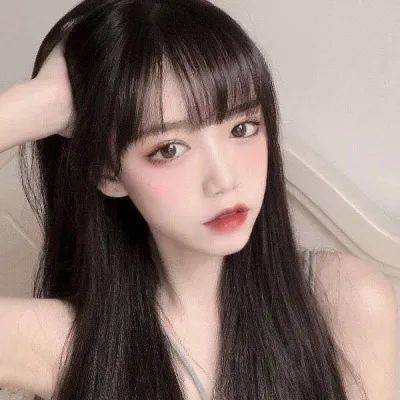 武汉一家三口的雕塑变成一家五口