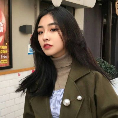 生活不易！狗狗们互相配合表演跨栏