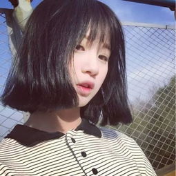 如何看待少前二指挥官一瘸一拐走下楼，黛烟却只是看向窗外?